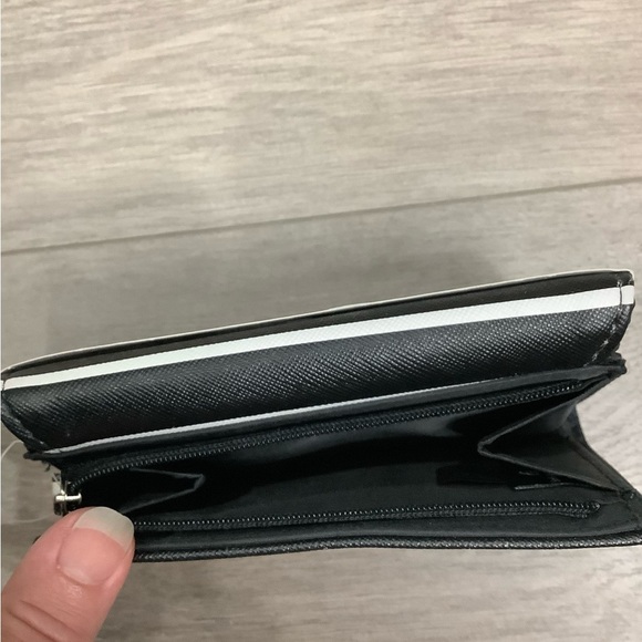 Mundi Wallet Amsterdam Indexer Safe Keeper Lock Identity Shield Black White NWT - Picture 7 of 7